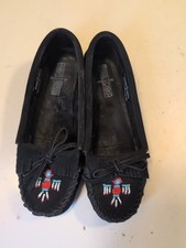 Minnetonka Moccasins red White Blue Beaded Thunderbird Black Leather Size 7