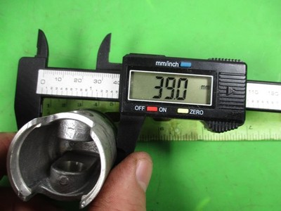 Jawa Babetta moped 207, 210, 215 NOS Piston with Rings 28-1218 Mics @ 39 mm 2nd