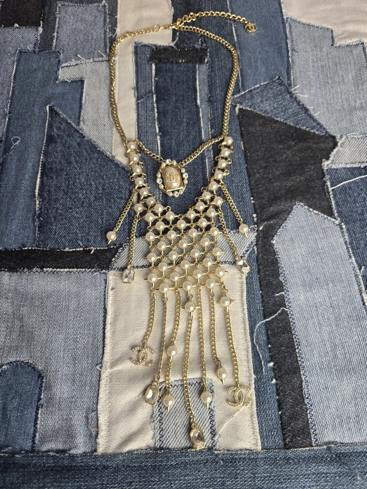 Gold Pearl Designer Necklace With Dripping Charms - Image 4 of 4