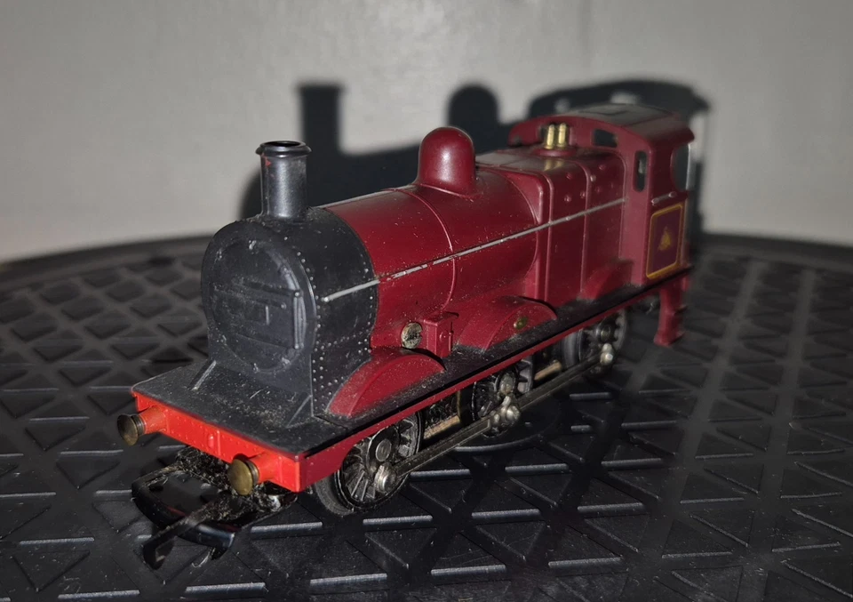 TRIANG HORNBY R251 0-6-0 LOCO 3775 RARE MANUFACTURING DEFECT SEE INFO PICS - Image 3 of 4