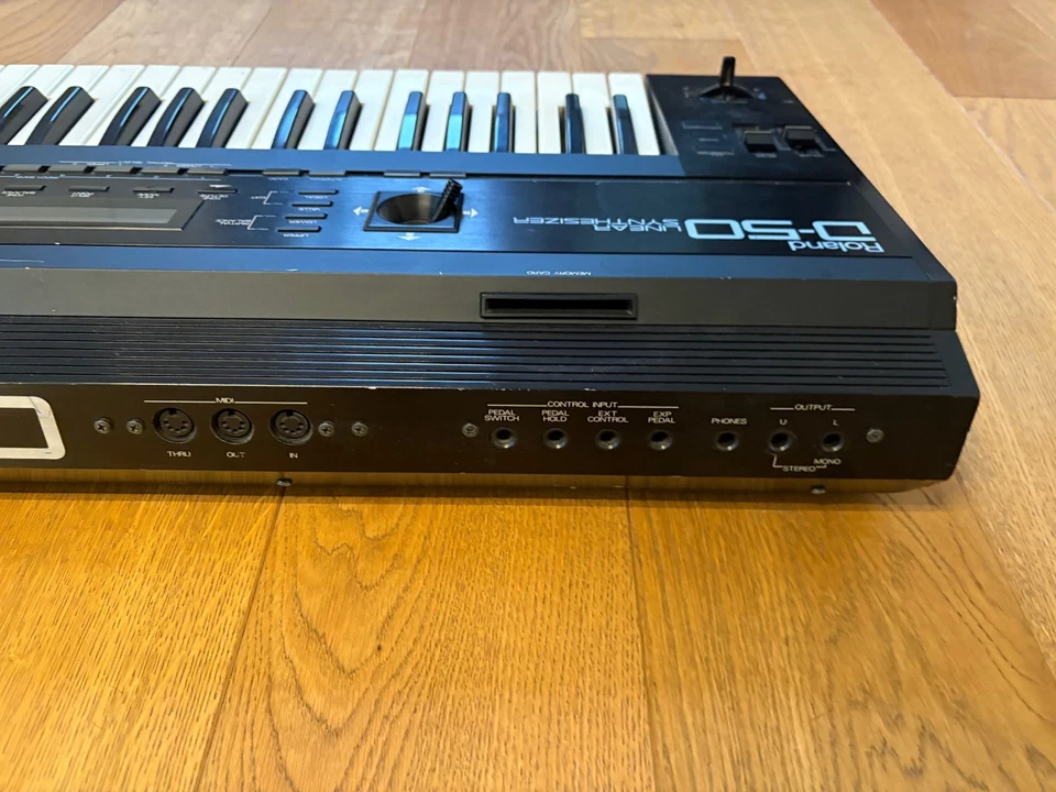 Roland D-50 Keyboard Synthesizer Vintage LA Synthesizer technisch top - Bild 2 von 4