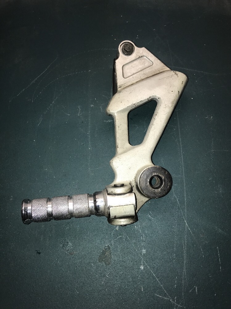 1993-98 Kawasaki ZX1100 Ninja ZX11 Rear Right Foot Mount Peg 35011