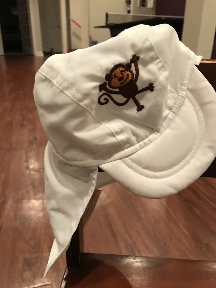 Sombrero de sol azul marino para bebé con protección solar UPF50 de Sun Smarties, talla pequeña Foto 2 de 4