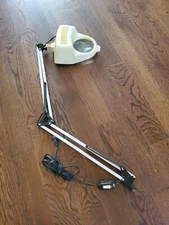 Grandwich Vtg  Portable Desk/Table Clamp Swing Arm w/ Magnifier Lamp 