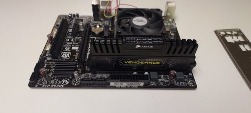 Scheda madre Gigabyte F2A68HM-H con CPU AMD A6-7400K @ 3,40 GHz + 4 GB di RAM - Foto 8 di 11