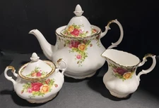 Royal Albert Old Country Roses 3 Piece Tea Set Teapot Sugar Creamer Nice Shape