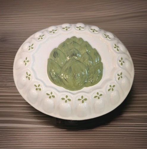 Ceramic Mold Artichoke Design Embossed White Green Wall Decor Vintage 1983