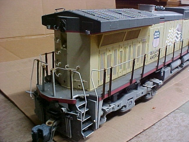 Aristo-Craft 23010 UP Flag & Wings Dash 9-44CW Diesel Locomotive #9599 ( USED ) - Image 4 of 4