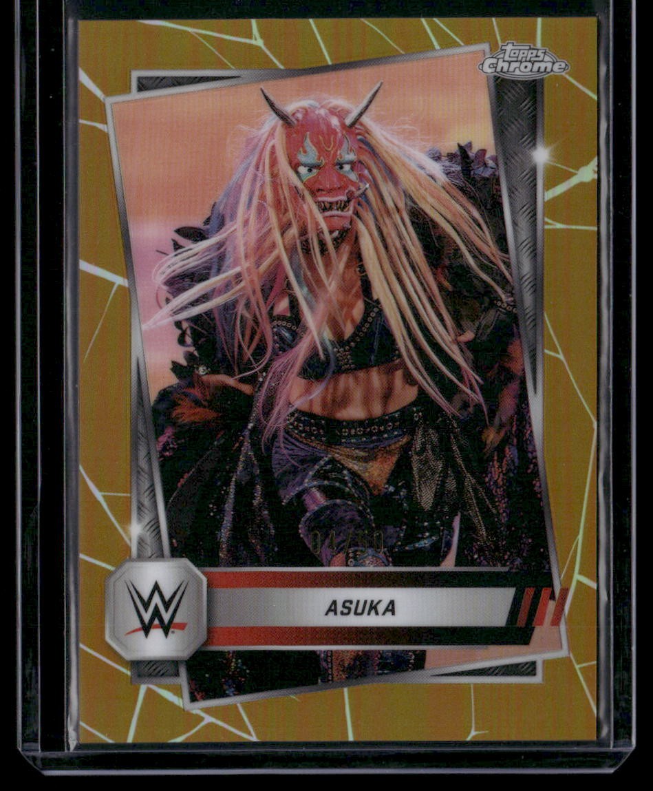 2025 Topps Chrome WWE #111 Asuka Gold Refractor #/50