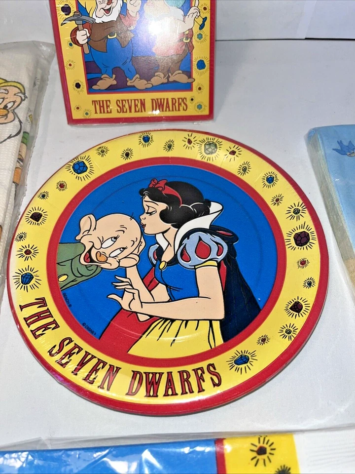 Vtg Birthday Party Snow White 7 Dwarfs Table Cloth Plates Cups Napkins Invites - Image 4 of 4