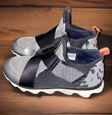 Sorel Kinetic Sneaker Womens Size 8 Scallop Sole Stretch Mesh Shoes Excellent