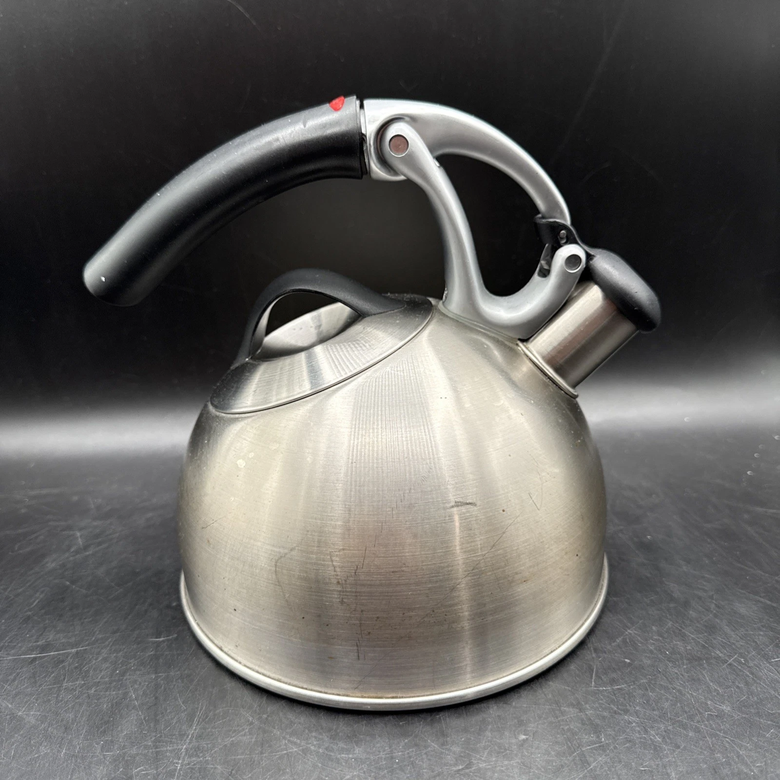 OXO Uplift Tea Kettle 18/8 Stainless Steel 2qt/1.9L Good Grips Uplift Stovetop