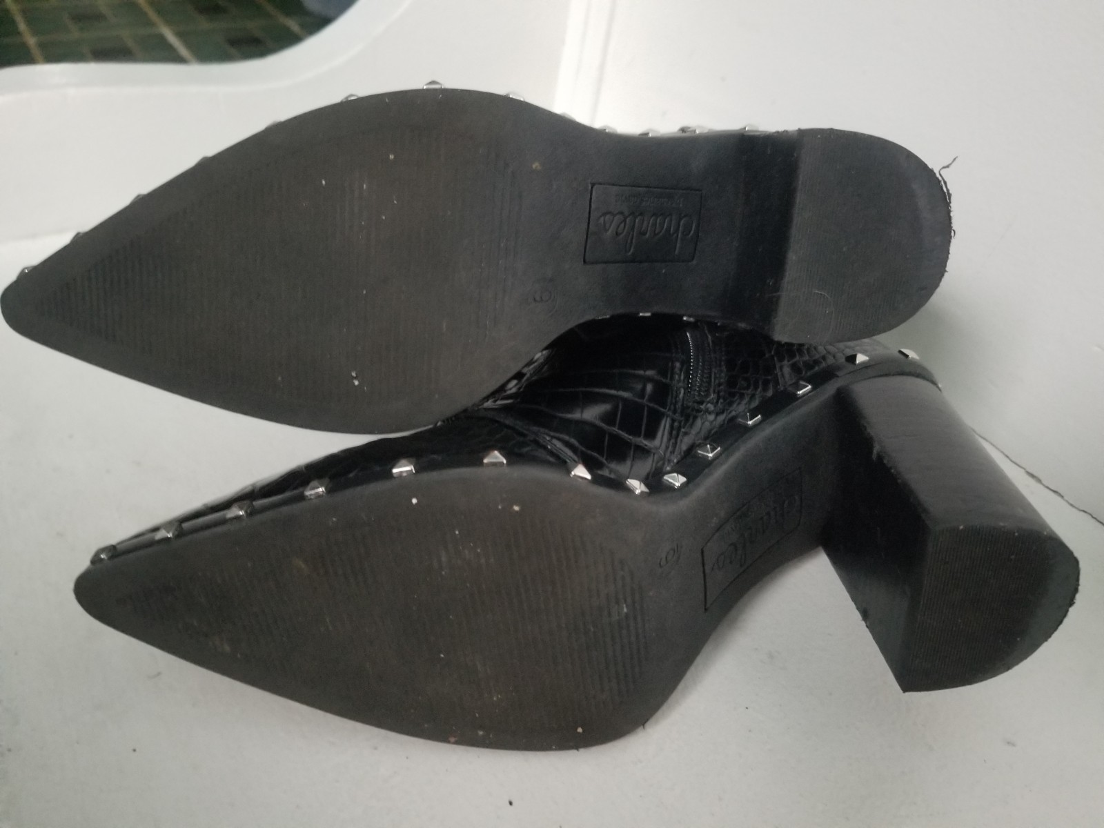 Charles by Charles David Women's Duffy Black Stud… - image 7