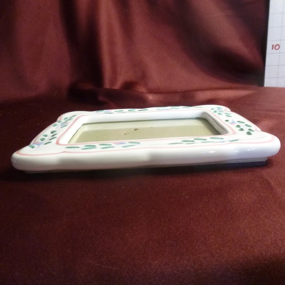 Moldura de porcelana com borda floral - comporta foto 6x4" - Excelente estado usado - Imagem 4 de 4