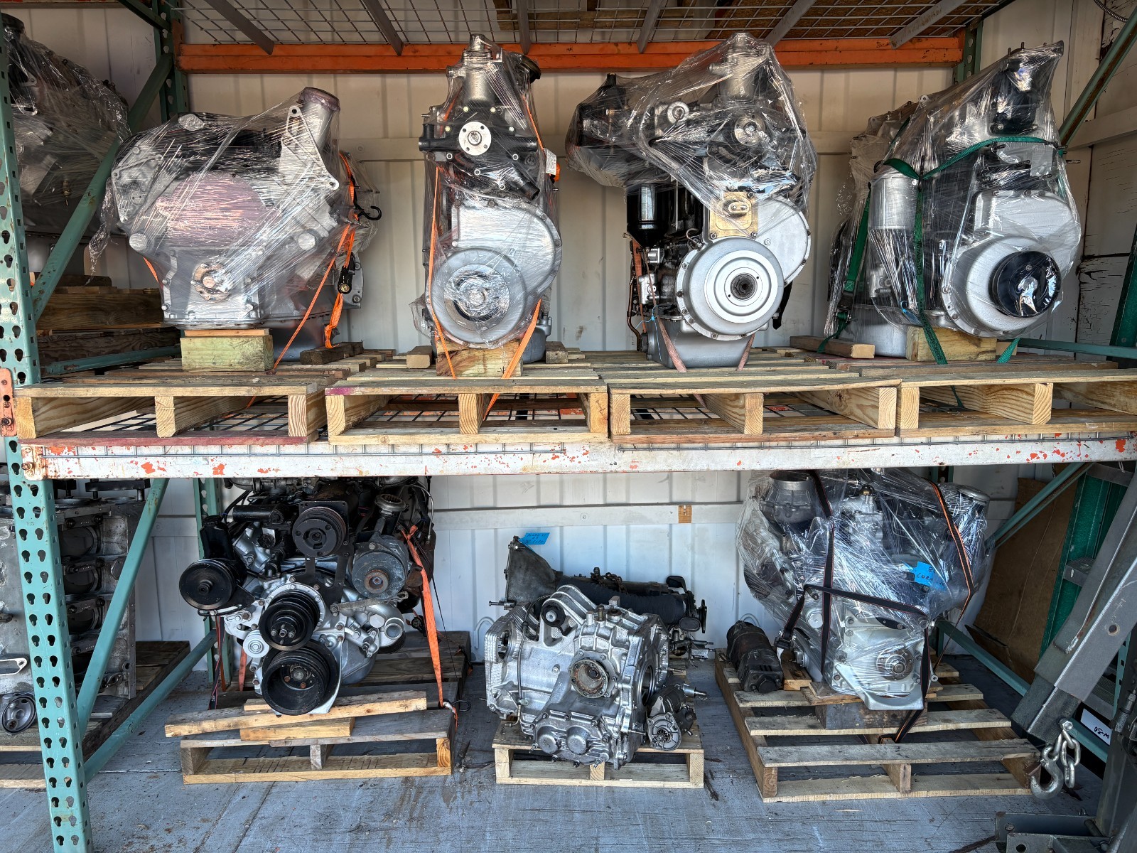ROLLS BENTLEY  SILVER CLOUD RIGHT  SIDE  REBUILD  ENGINE CYLINDER HEAD 60 TO 66