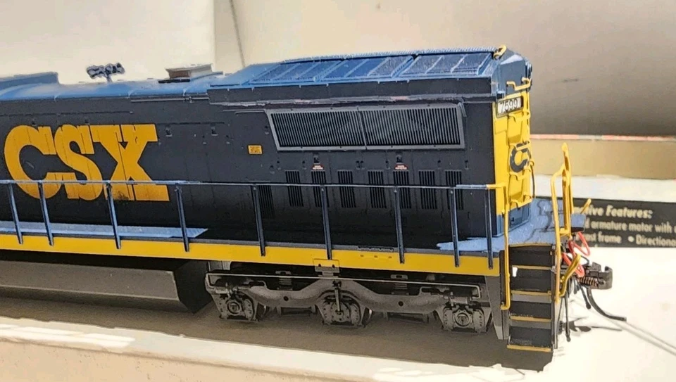 Atlas HO Scale Silver Series Dash 8-40C Locomotive CSX "YN3" #7599 - Image 3 of 4
