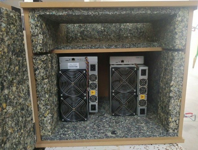 Up to 2 Dual fan miner Innosilicon Bitmain S19 T19 Sound proof box Up to 2 Dual fan miner Innosilicon Bitmain S19 T19 Sound proof box