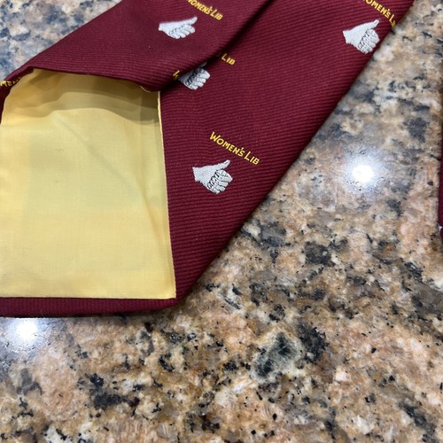 Vintage Women’s Lib Men’s Tie - Burgundy Wide Thumbs Up! - Picture 5 of 6