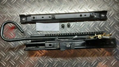 Rail de roulement réglage siège passager Citroen Saxo S 1,4l KFX 5/97 3/portes - Photo 1/2