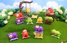 💡WildBrain x Teletubbies Laying Stacking Fun Miniature - Set of 3 Blind Bags