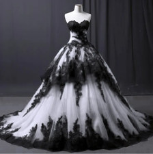 Black And White Wedding Dresses Sweetheart Neck Sleeveless Tiered Gothic Bridal