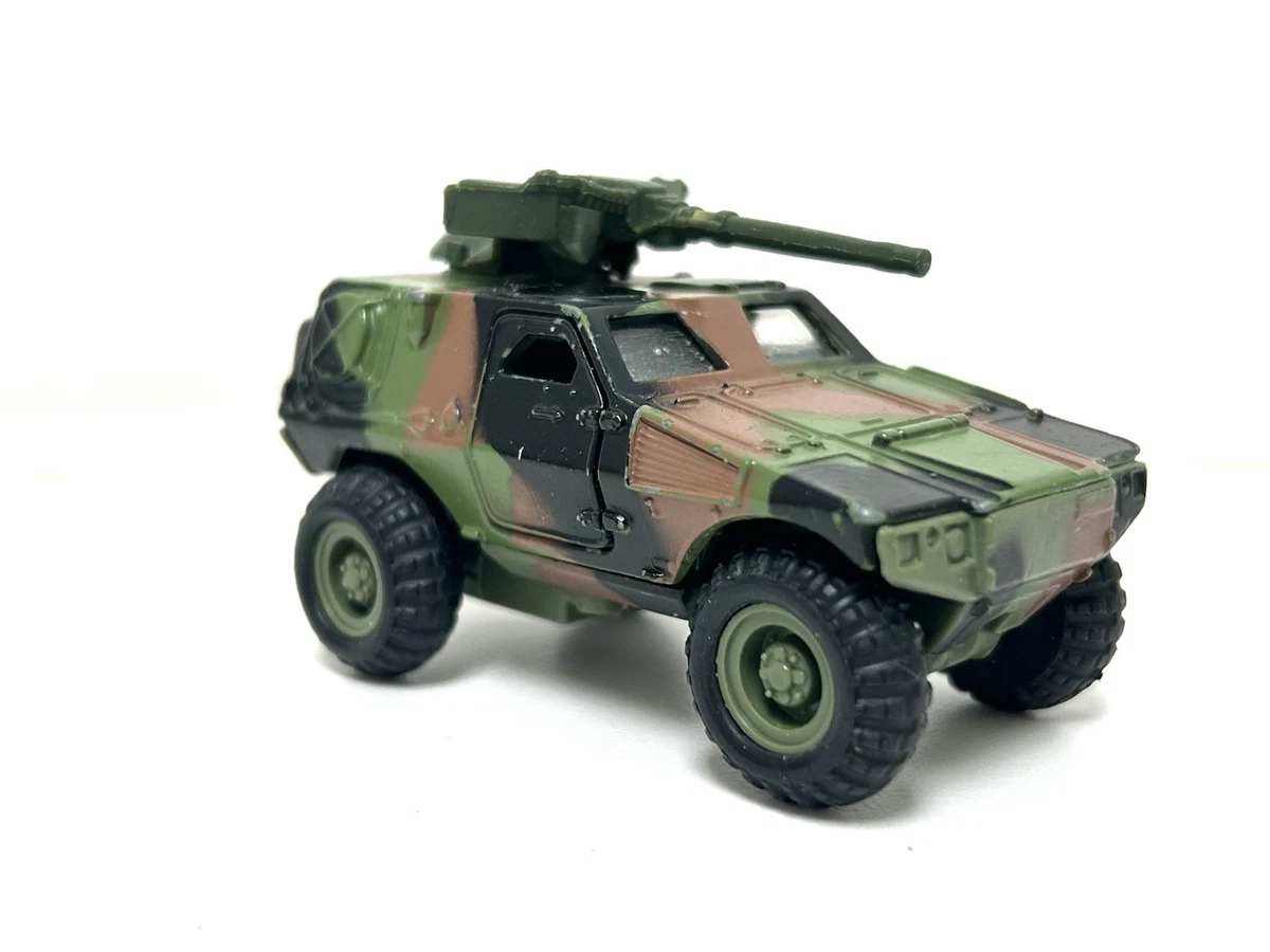 Véhicules militaires miniatures 1:43 Panhard