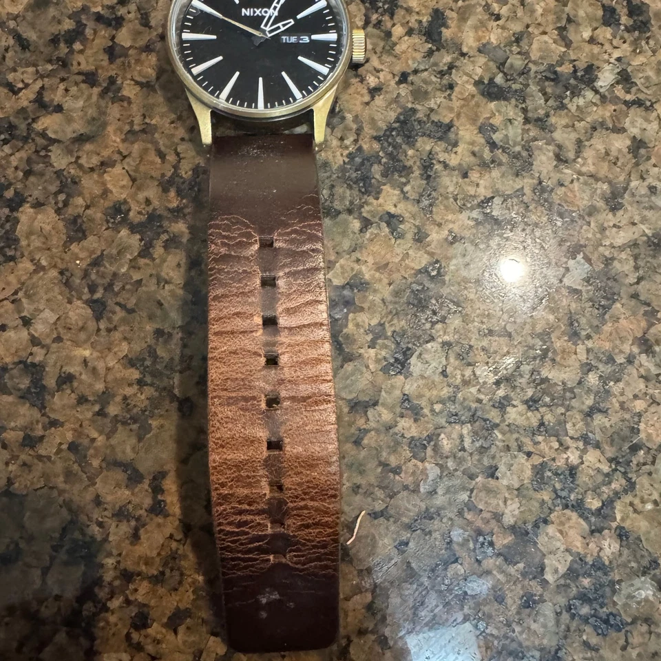 Nixon Sentry Leather Brass Black Brown Men's Watch - Image 4 of 4