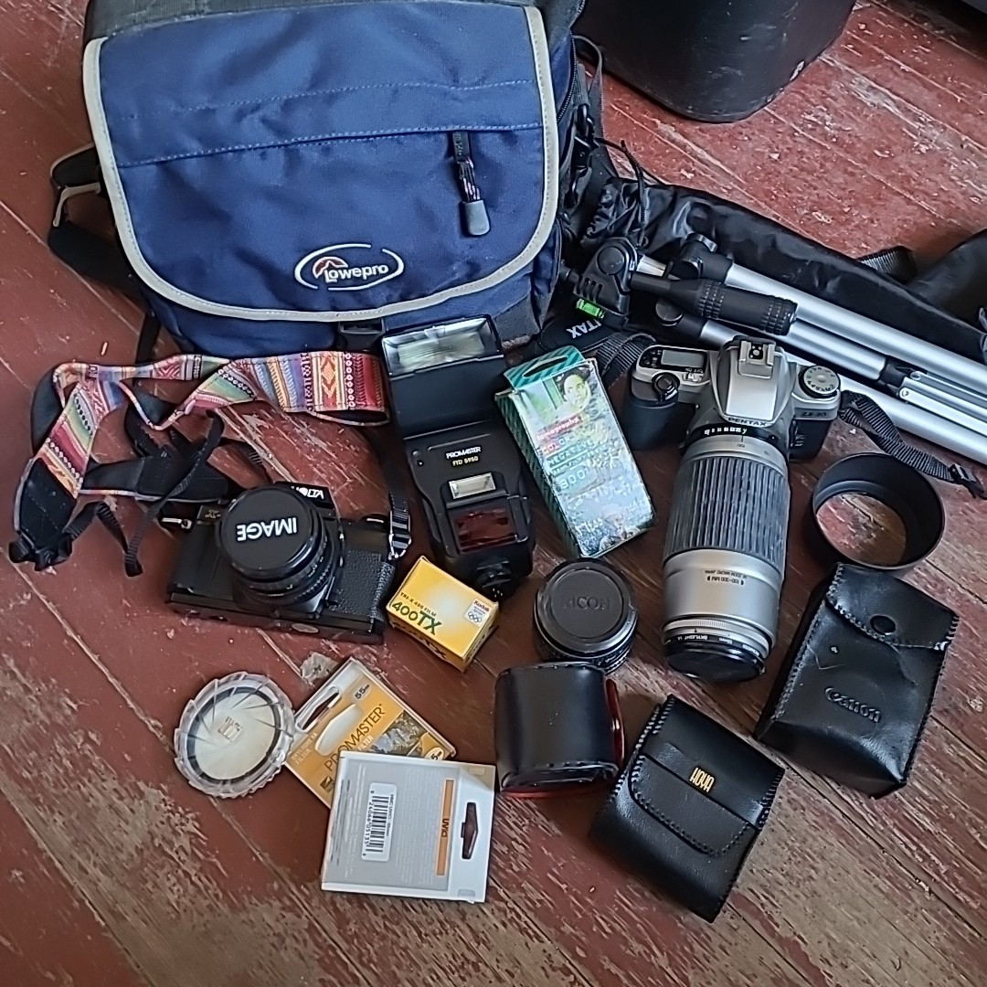 Untested Lot Minolta X-570 SLR 35mm Pentax ZX-30 Extra Lens Tripod