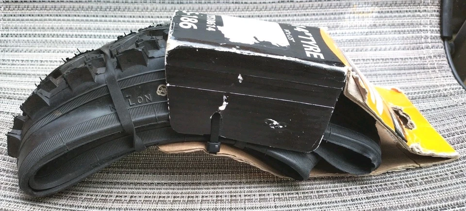 Neumático de bicicleta de montaña para niños Coyote, MTB, 14x1,75 plegable - nuevo y sin usar  Foto 3 de 4