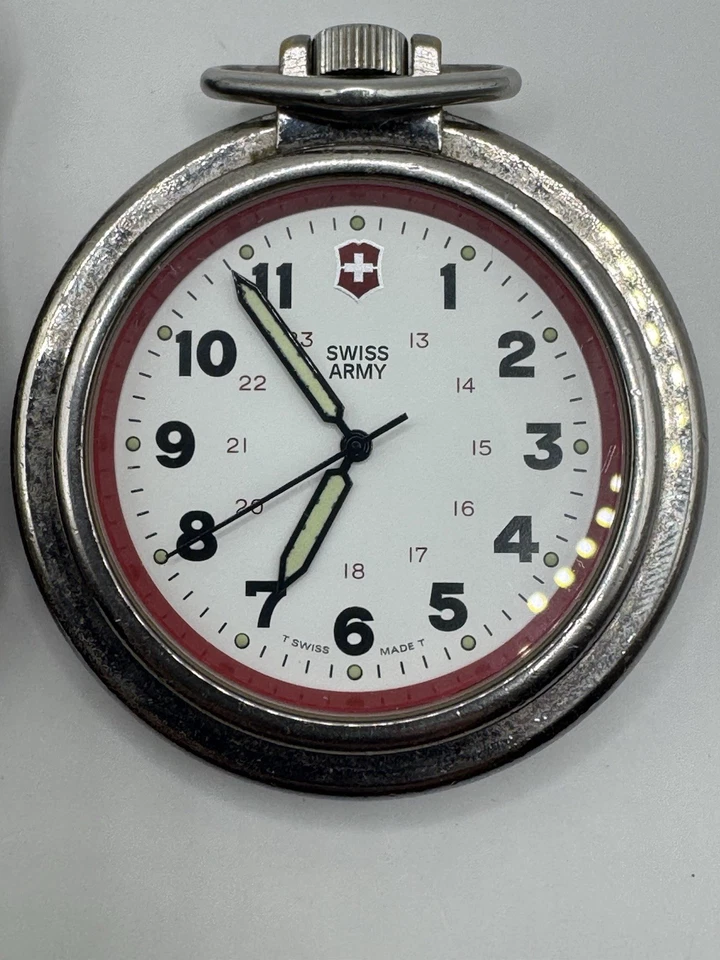 SWISS ARMY POCKET WATCH AND ORIGINAL LEATHER POUCH AND NEW BATTERY VINTAGE - Image 2 of 4