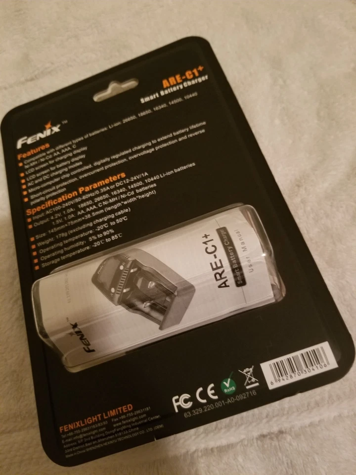 Fenix ARE-C1+ smart LCD charger for Li-ion and Ni-MH/Ni-Cd batteries - Image 2 of 2