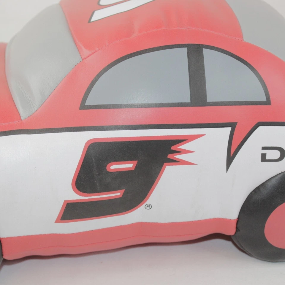 Almohada de felpa de vinilo en forma de Nascar Dodge Charger #9 Kasey Kahne con sonido de motor Foto 3 de 4