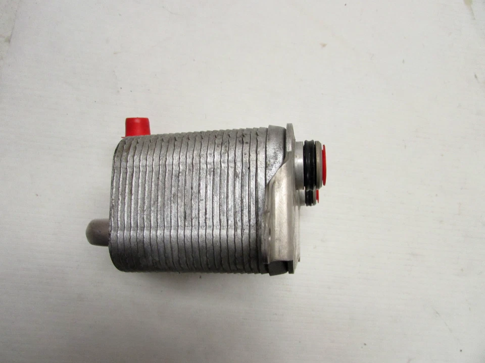 BMW 525XI 530XI 2006 transmisión enfriador de aceite 1721 7534896 OEM 04 05 07 08 Foto 4 de 4