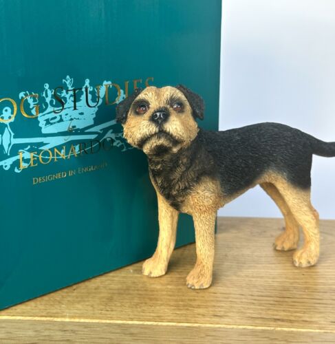 Border Terrier figurine ornament decoration sculpture Leonardo range gift boxed - Picture 1 of 4