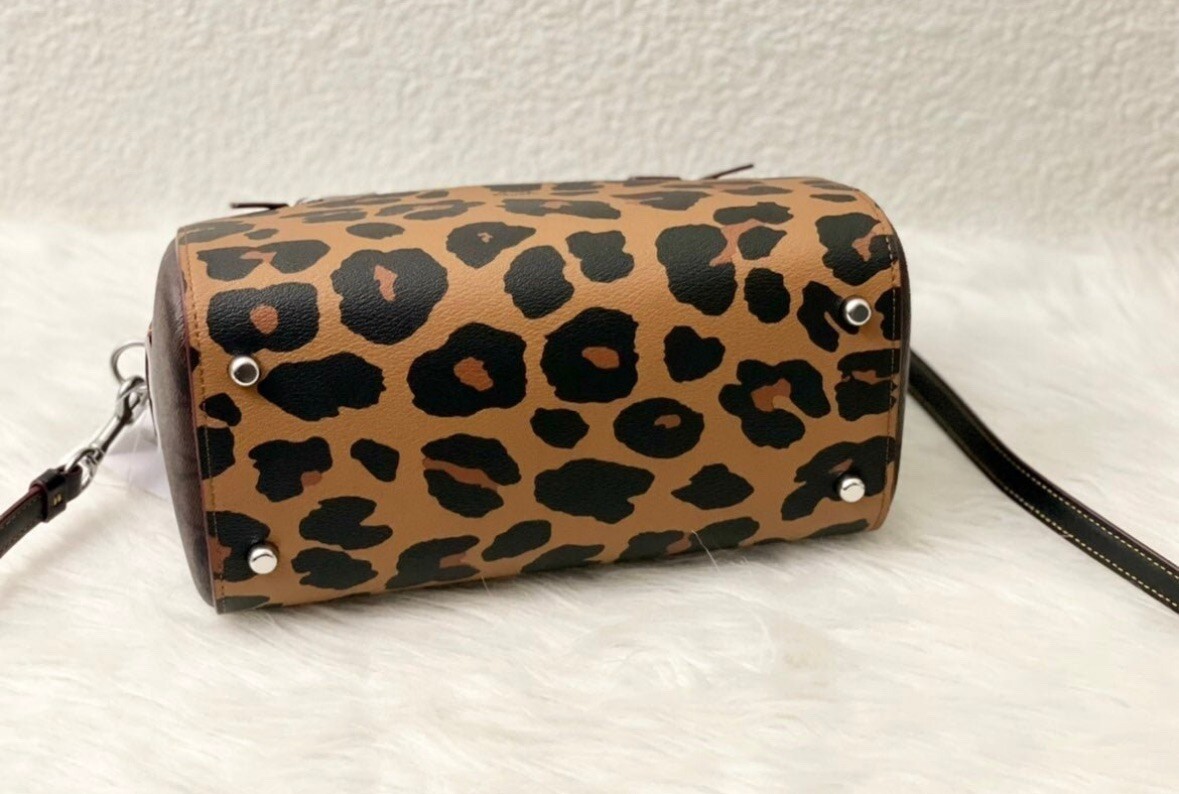 【SALE / 80%OFF】crash velor turtle top-Leopard /Brown-(cc21aw-07) 77circa(ナナナナサーカ) NWT Coach Rowan Satchel In Signature Canvas With Leopard