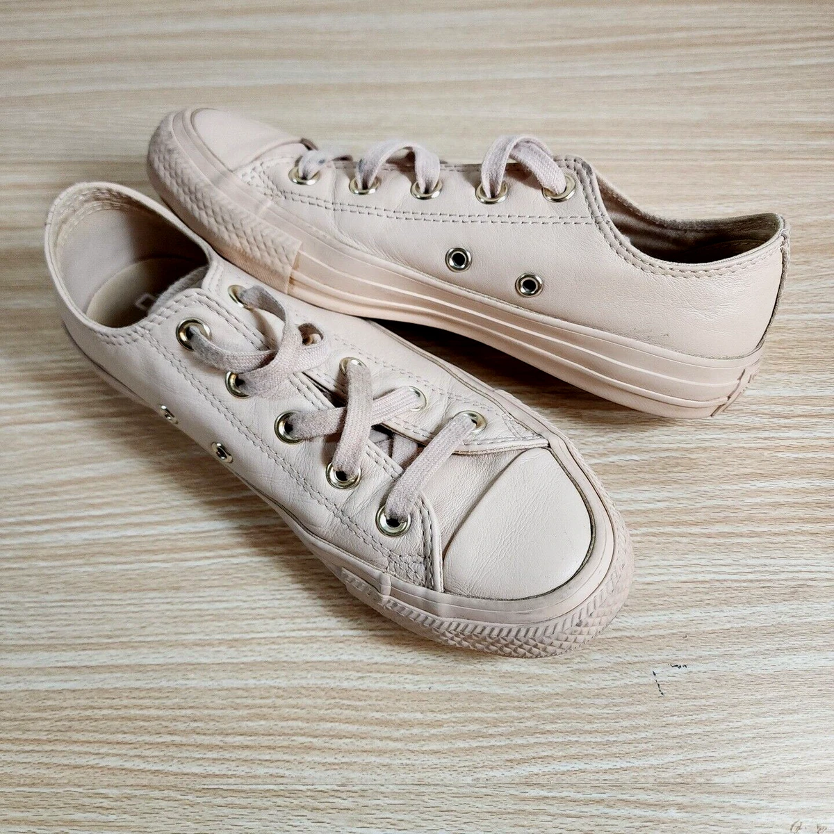 Converse chuck taylor all deals star lo leather sneaker