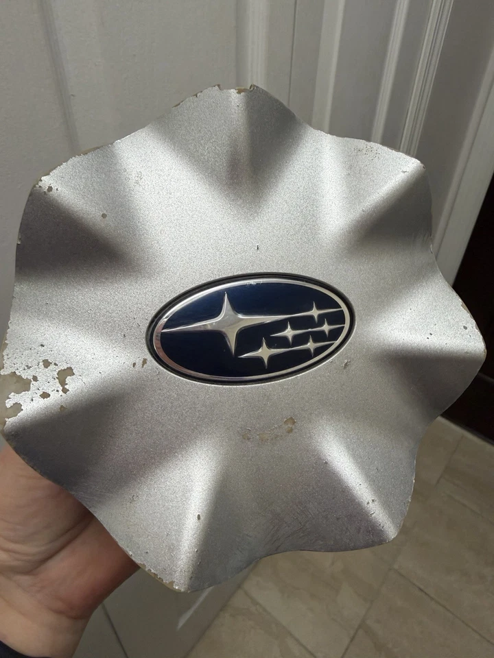 06-14 Tapacubos tapacubos tapacubos rueda aleación plateada 18” Subaru B9 Tribeca 28821-XA000 Foto 2 de 4