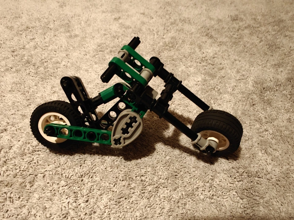 LEGO Technic 8208 Custom Cruiser, photo 3 of 3