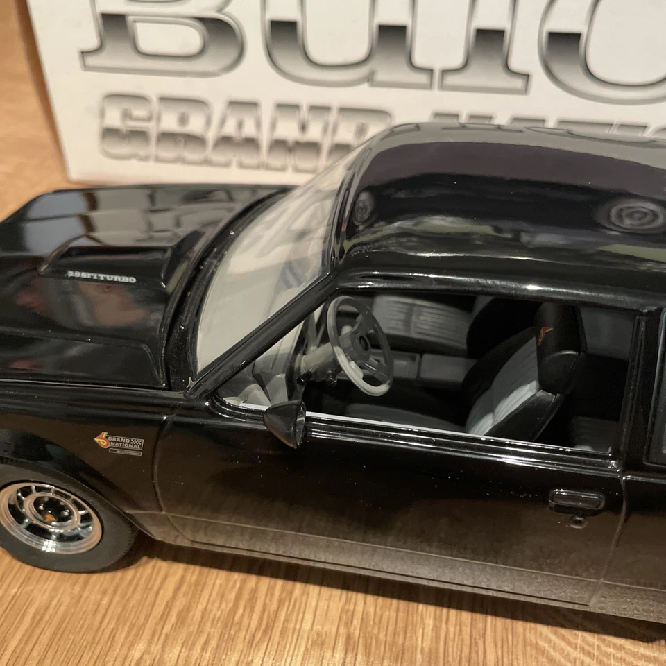 GMP 1/18 1986 Buick Grand National RARE! Peach State - Image 4 of 4