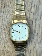 Vintage Timex Q Men's Gold Tone Analog Watch Spare Or Repair Made In France