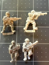 Warhammer 40k  Astra Militarum Imperial Guard Cadian Trooper #1 3 & 8 LOT METAL