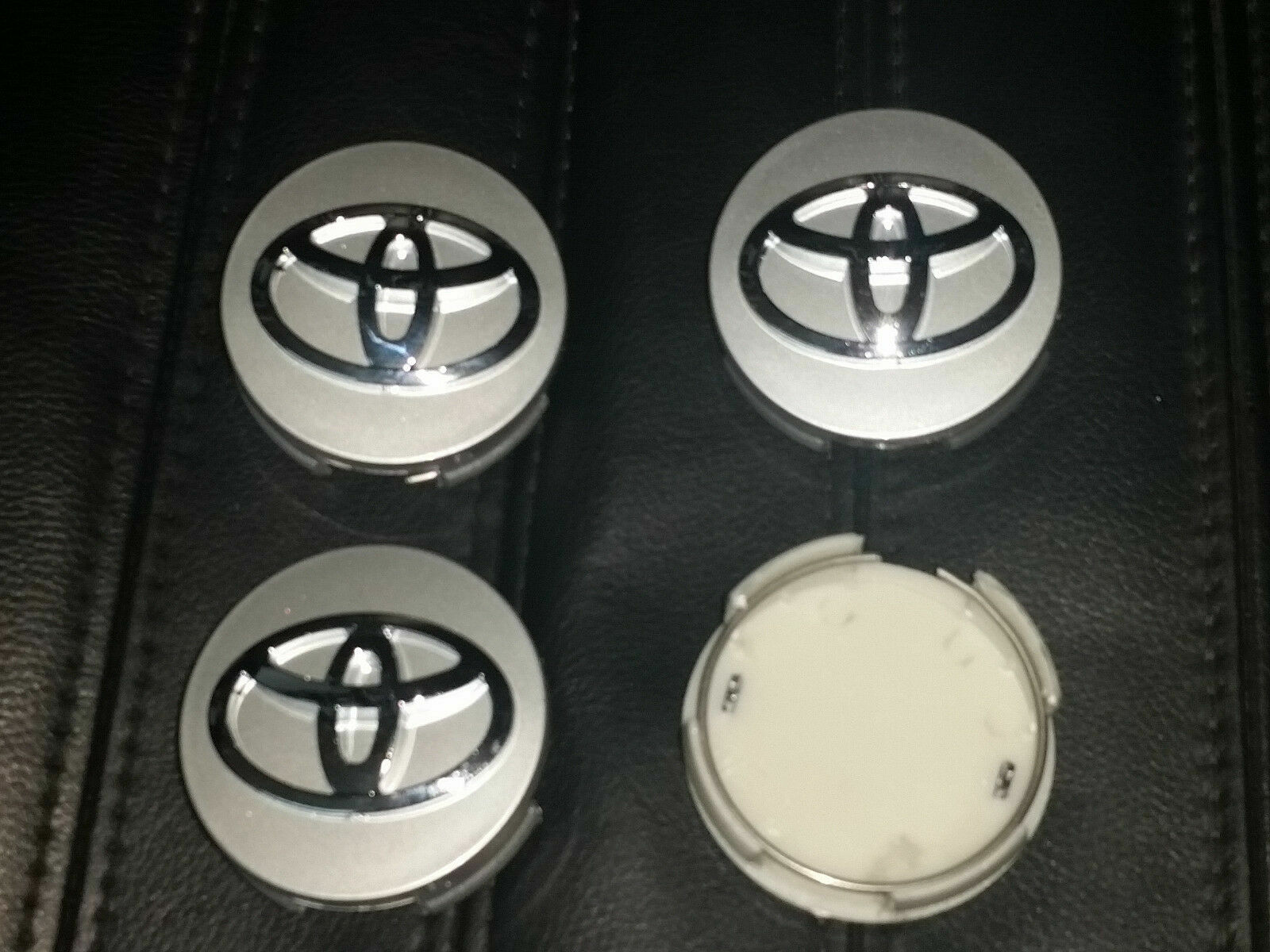 4 Toyota Wheel center caps 1114 Highlander Camry Sienna Venza Avalon