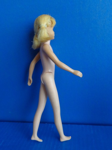 VINTAGE BLONDE SKOOTER DOLL- BARBIE FAMILY- 1960s - Picture 5 of 8
