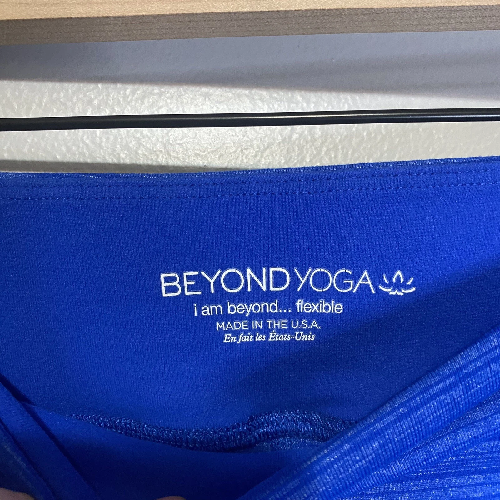 beyond-yoga striped cropped stretch athletic leggings