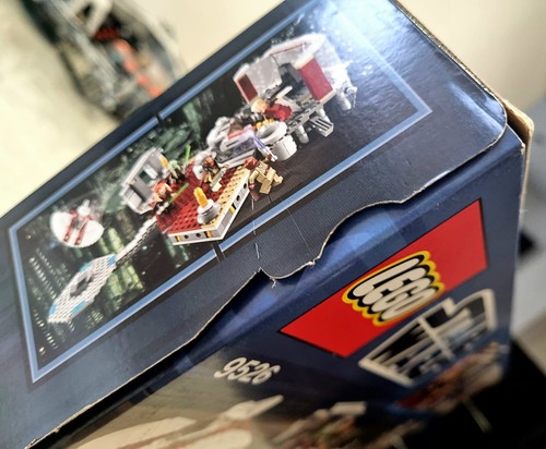 Lego Star Wars 9526, Palpatine's Arrest Brand New And Sealed MINT !!!!! - Picture 10 of 16