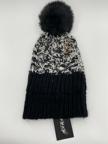 Kyi Kyi CANADA Pom Pom Waffle Knit 
