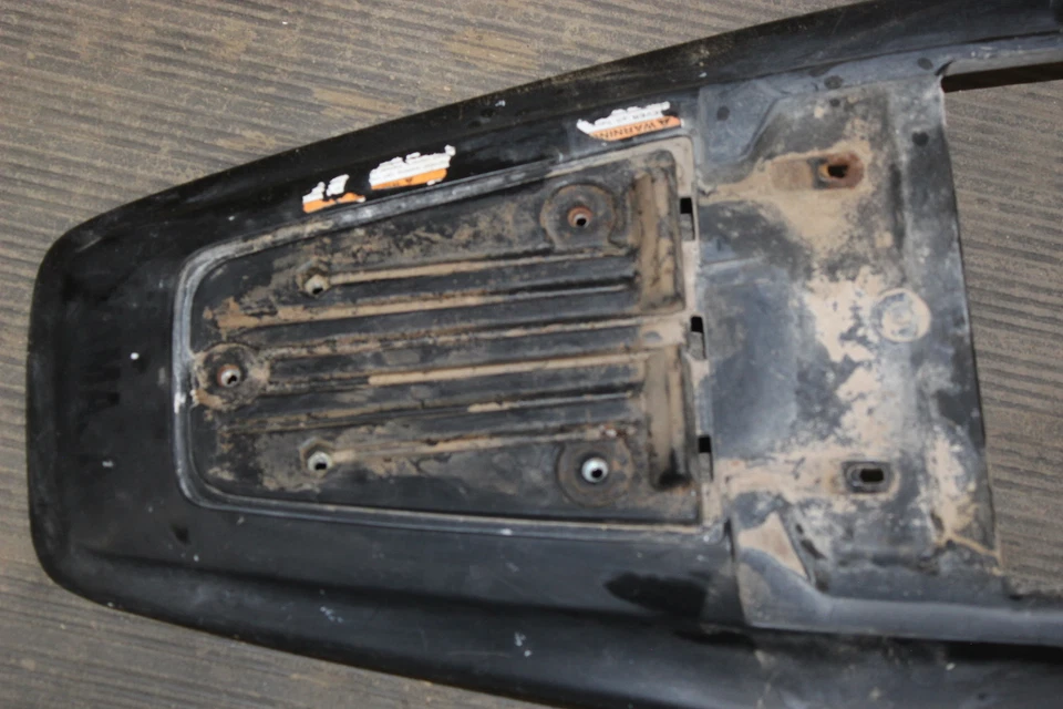 Carenagem capô traseiro Yamaha Tw200 Trailway 2005 - Imagem 3 de 4