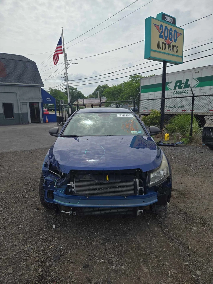 Conjunto de luz trasera derecha usado se adapta a: Chevrolet Cruze 2013 montado en tapa grado derecho Foto 4 de 4