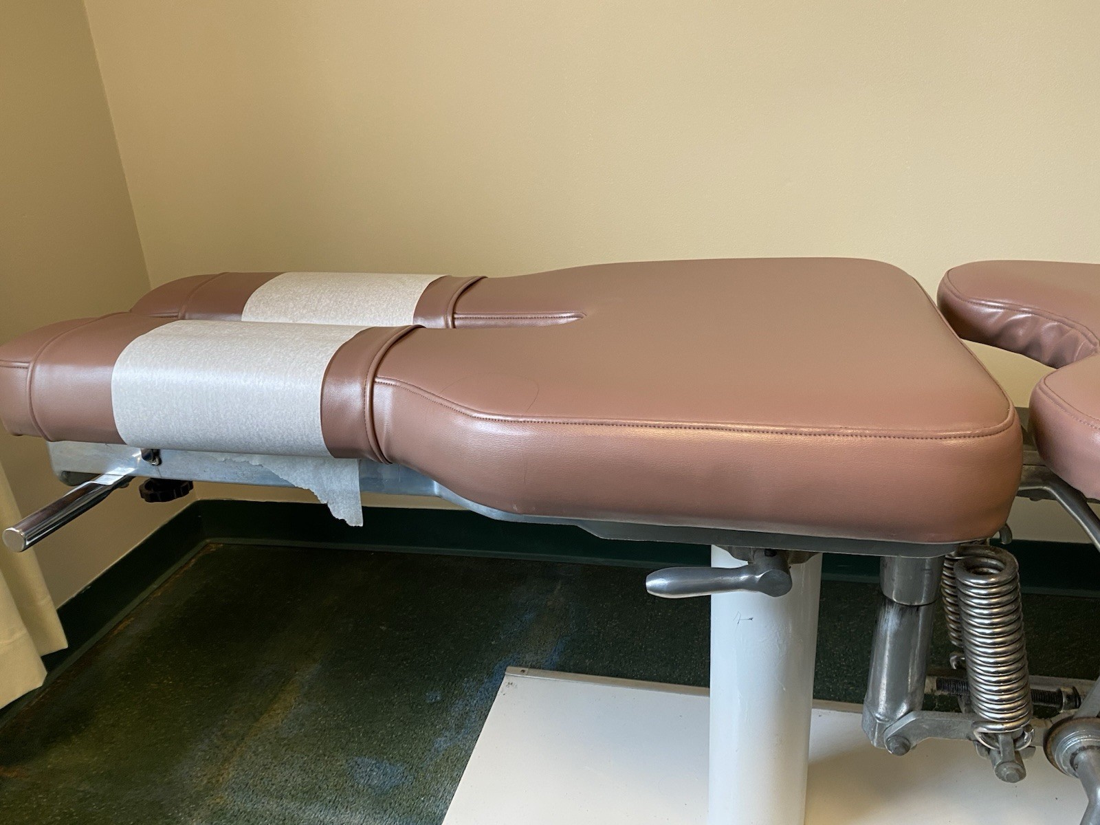 Cox Flexion Distraction Manual Stationary Table for Back Specialists