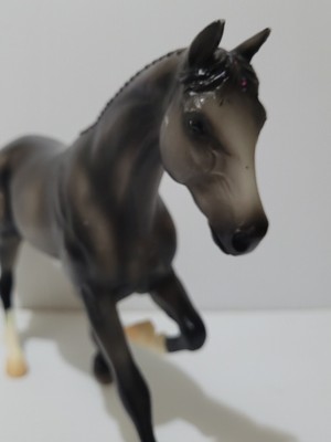 Breyer Peppermint Kiss 2015 #700118 Holiday Christmas Horse 8